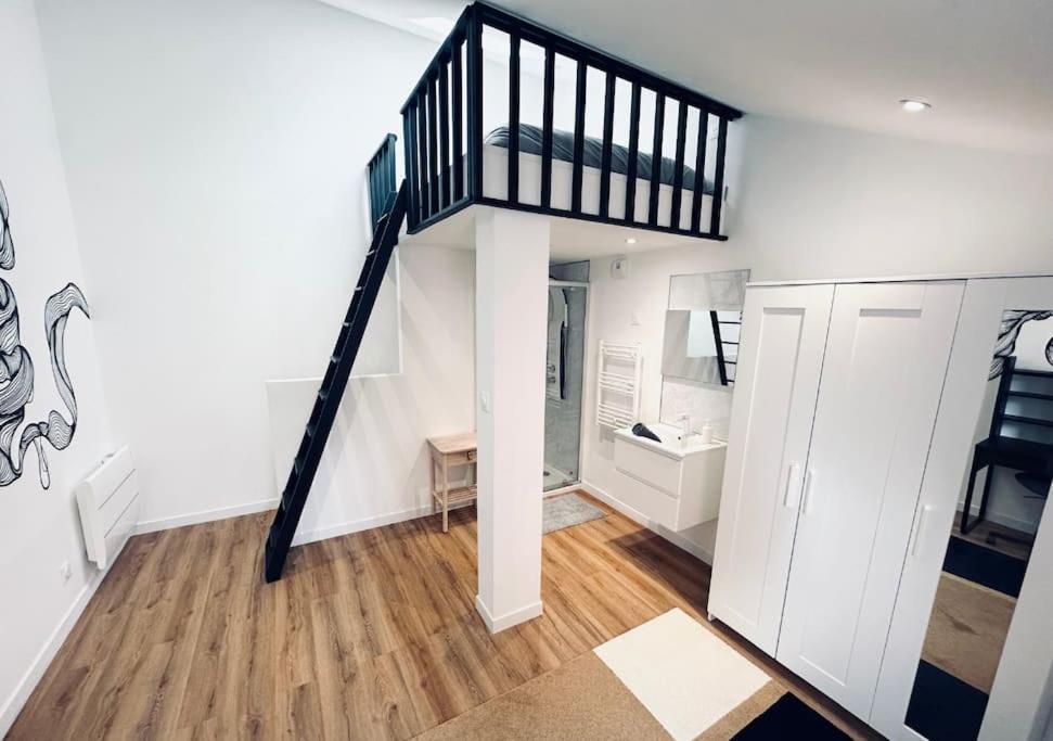 Appartement Nouveau! Centre T3 Avec Wifi, Tv, Netflix Rijsel